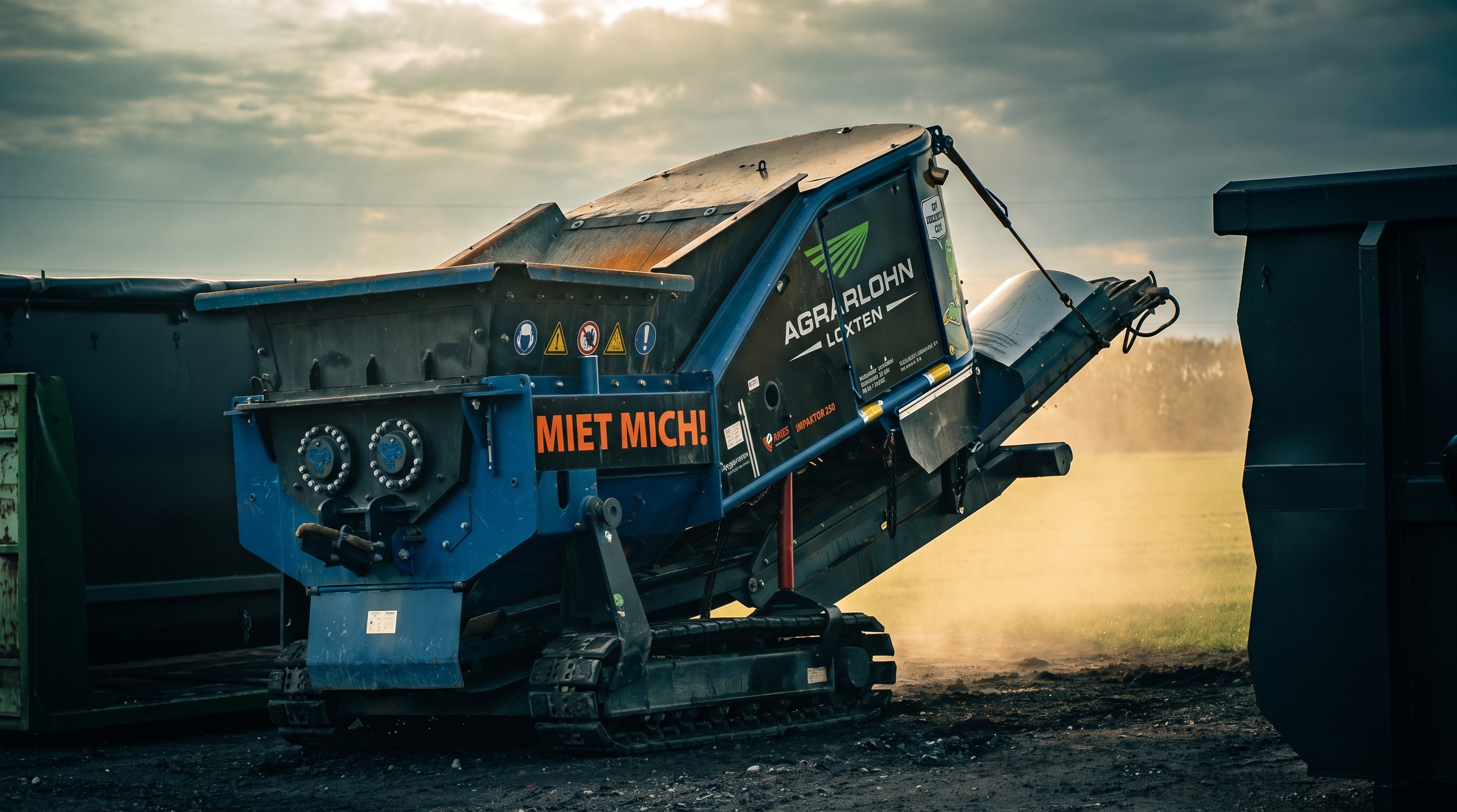 Impaktor 250 Raupenbrecher am Feldrand
